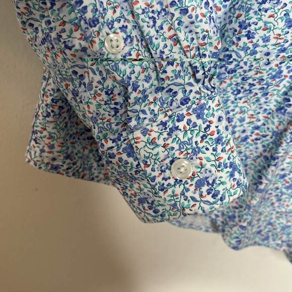 LL Bean Floral Print Button Up Shirt Womens Size M Wrinkle Resistant Cotton - Picture 5 of 7